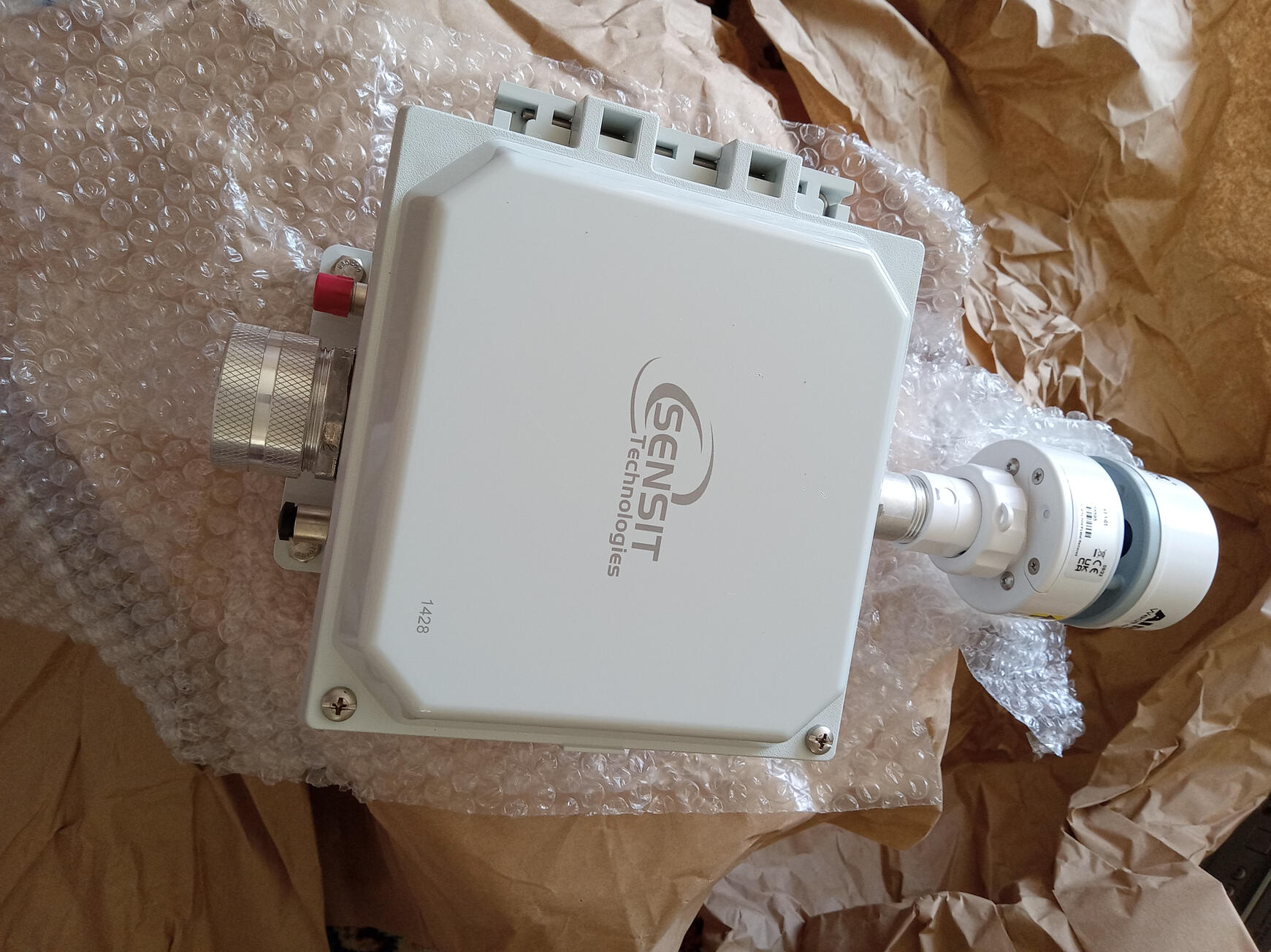 Sensit SPOD, in the box.